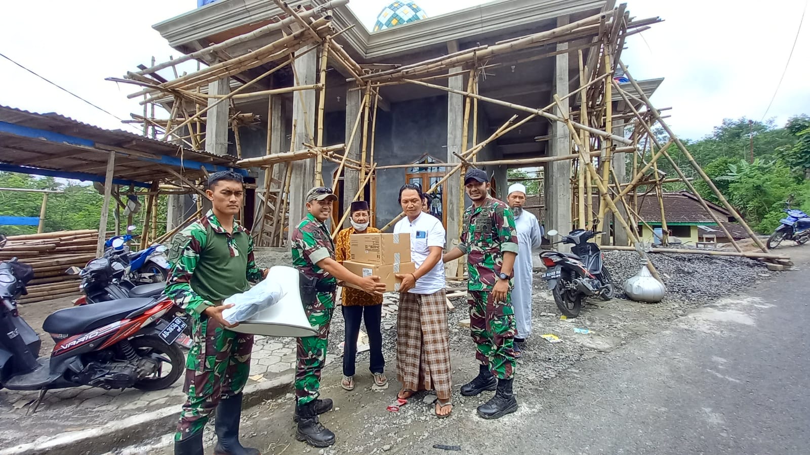 Batalyon 22 Grup 2 Kopassus Gelar Baksos Usai Latihan Pertempuran Hutan di Wonogiri