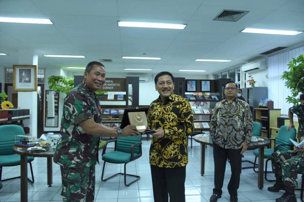 Danseskoal Sambut Kedatangan Bapak Prof.DR.Marsetio