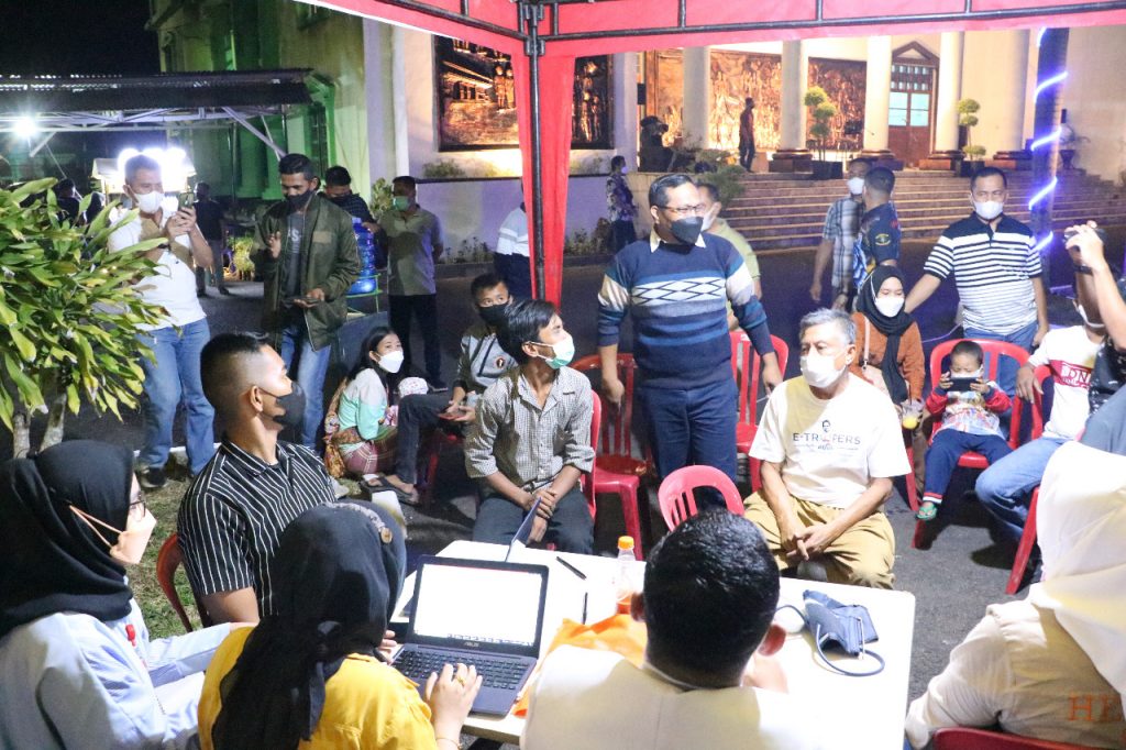 Gelar Vaksin Malam Hari Perdana, Korem 041/Gamas Tuai Sejumlah Apresiasi