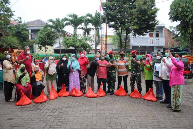 Selain Sukseskan Vaksinasi Covid -19, Sat 81 Kopassus, Bagikan Ratusan Sembako kepada Warga Binaan