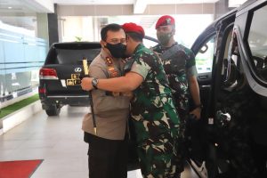 Dikunjungi Danjen Kopassus, Kapolda : Sinergitas TNI-Polri di Jateng Sangat Baik