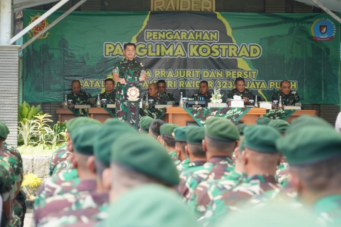 Kunjungan Kerja Pangkostrad ke Yonif Raider 323 Kostrad