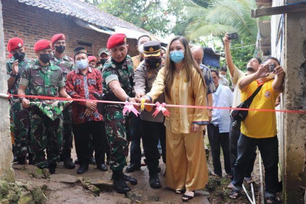 TErimakasih Batalyon 12 Group 1 Kopassus yang sudah bantu atasi kesulitan air bersih di Kampung Cibeunying Majasari