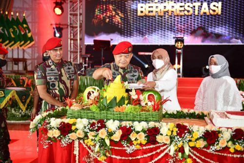 Upacara Memperingati HUT Kopassus ke-70