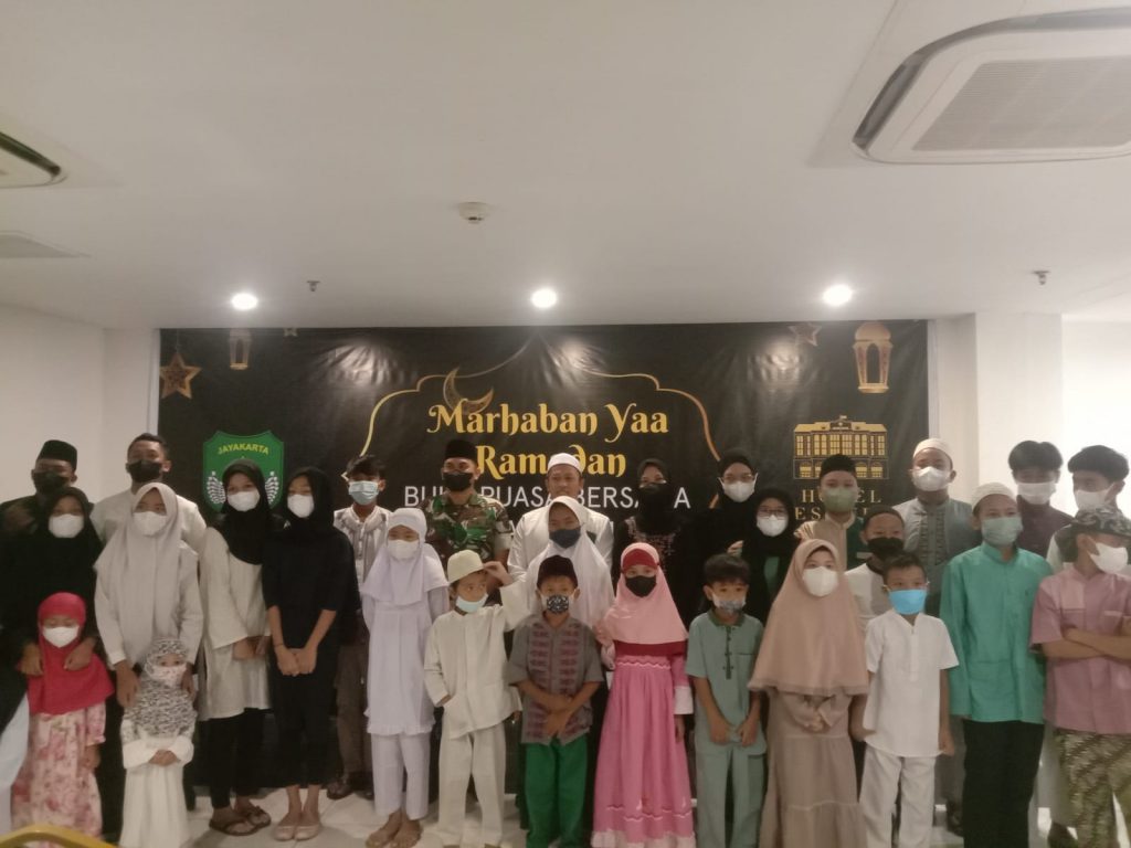Koramil 01 Menteng Bersama Hotel Des Indes Giat Santunan Anak Yatim