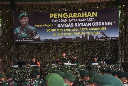 Pangdam Jaya Beri Pengarahan kepada 509 Personel Satgas Satuan Oragani Provinsi Papua TA 2022 Yonmek 203 AK