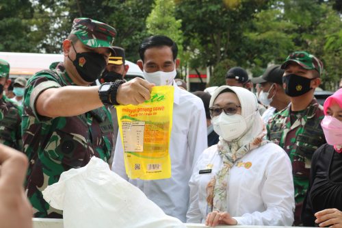 Bantu Masyarakat, Korem 052 WKR Kolaborasi dengan Kementrian Gelar Pasar Murah