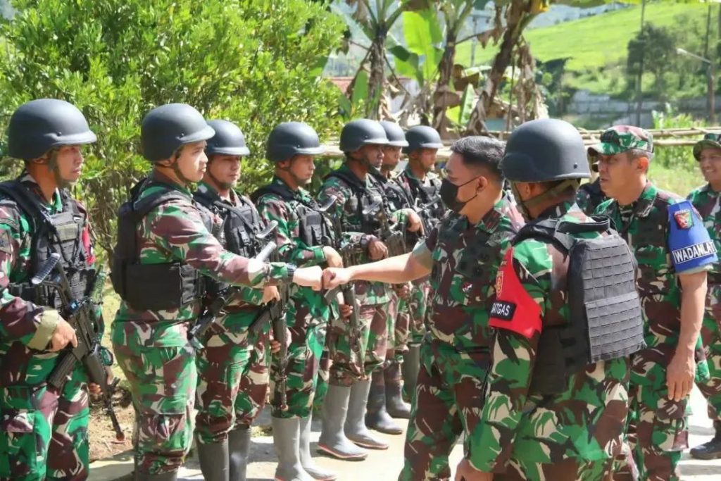 Wujud Kepedulian Pimpinan,Pangdivif-1 Kostrad Kunjungi Latihan Pratugas Yonif Raider 303 Kostrad