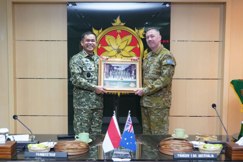 Pangkostrad Terima Kunjungan Pangdiv-1 AD Australia