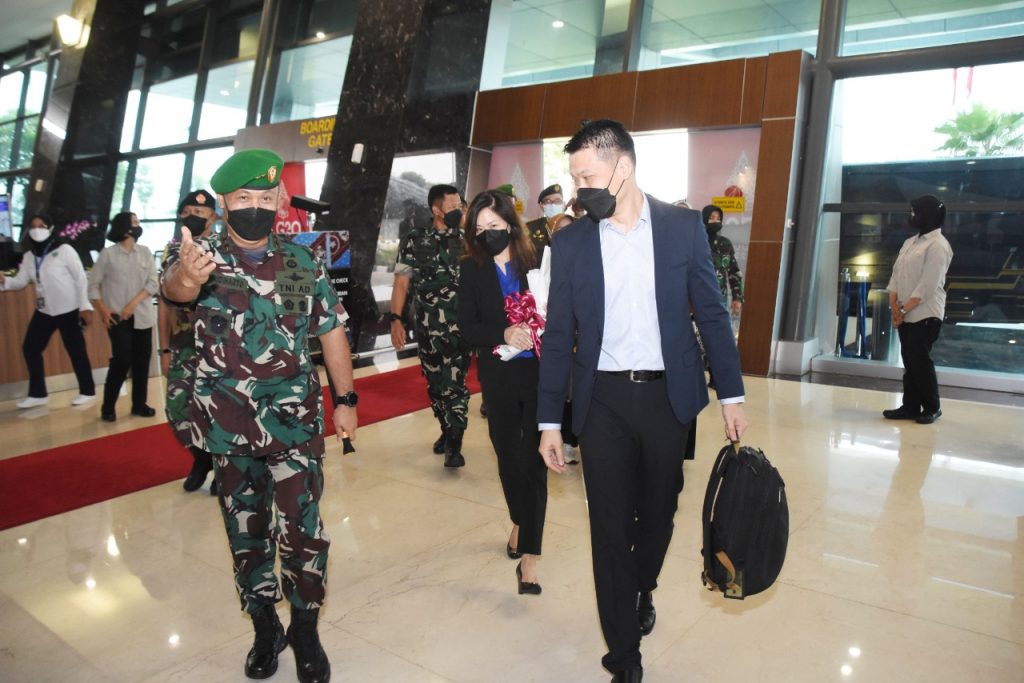 Pangdam Jaya Sambut Kedatangan Panglima AD Singapura