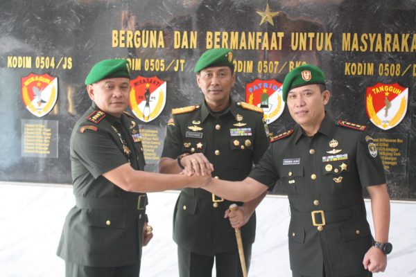 Kolonel Inf Yogo Widiatmoko, S.Sos, M.Tr (Han) Resmi Jabat Dandim 0505 Jakarta Timur