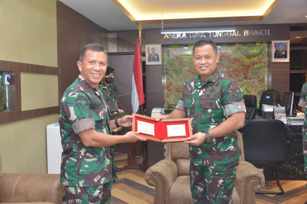 Kunjungan Danpussenkav kodiklatad Ke Kodam Jaya