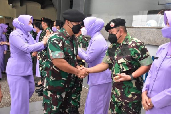 Pangdam Jaya Selaku Dankogartap I/ Jakarta: Tegakkan Disiplin dan Jaga Selalu Keluarga