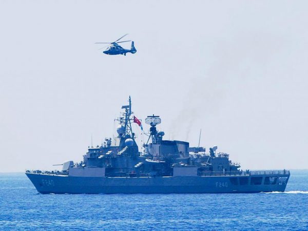 KRI SIM-367 Pimpin LAtihan Perang Anti Udaradi Laut Mediterania Lebanon