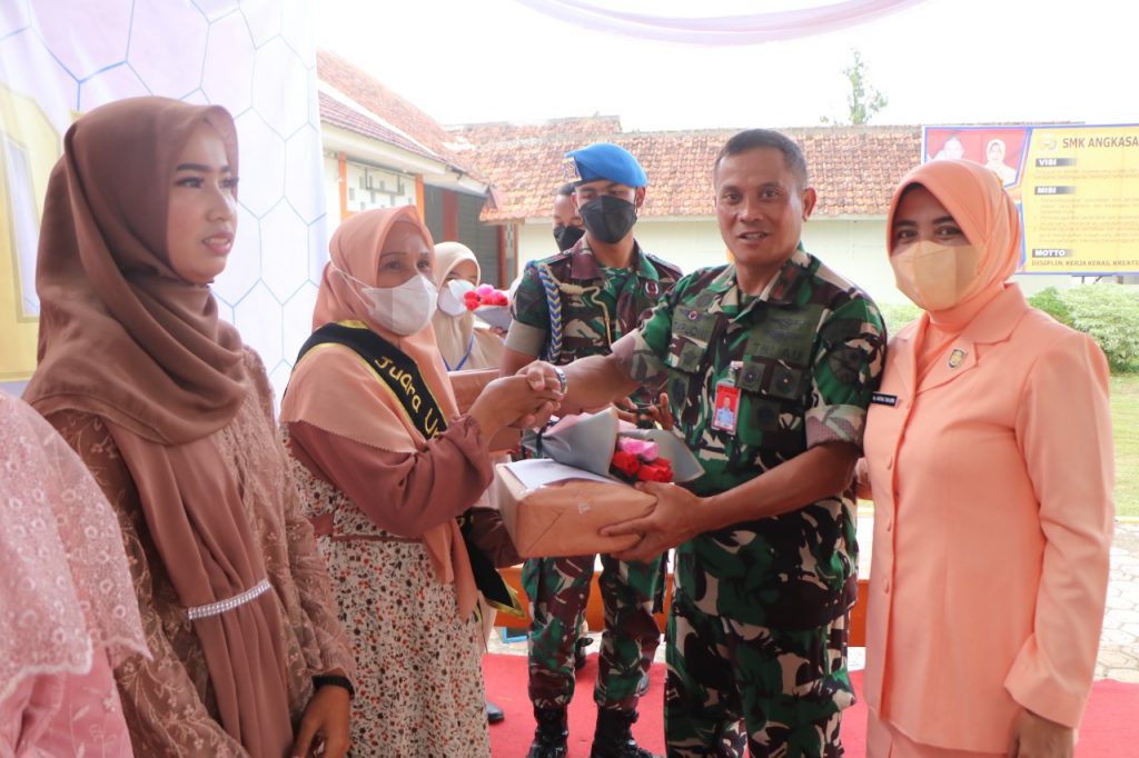 Wisuda SMK Angkasa 1 Kalijati
