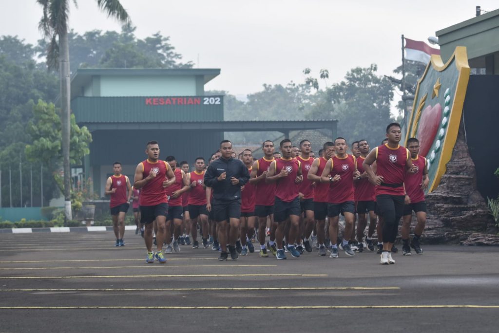 Tingkatkan Stamina Tubuh, Prajurit Tajimalela Laksanakan Olahraga Dan Dilanjutkan Senam Sparko