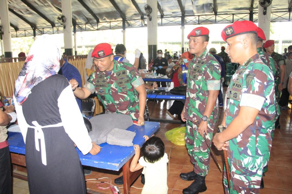 Grup-1 Kopassus Gelar Sunatan Massal Untuk Warga Desa Binaan