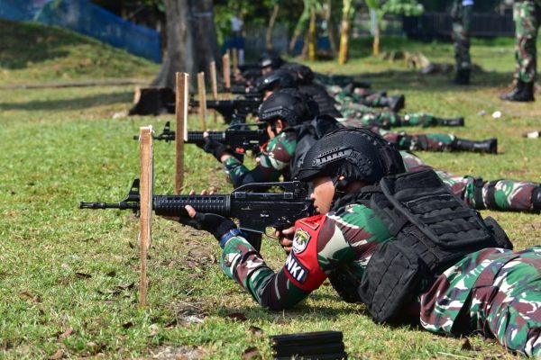 Batalyon Infanteri Mekanis 202/Tajimalela Laksanakan Latihan Menembak Senjata Ringan