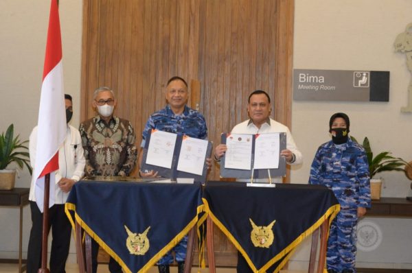 Sekjen Kemhan Hadiri Penyerahan Sttatus Penggunaan BMN Dari KPK ke TNI AU