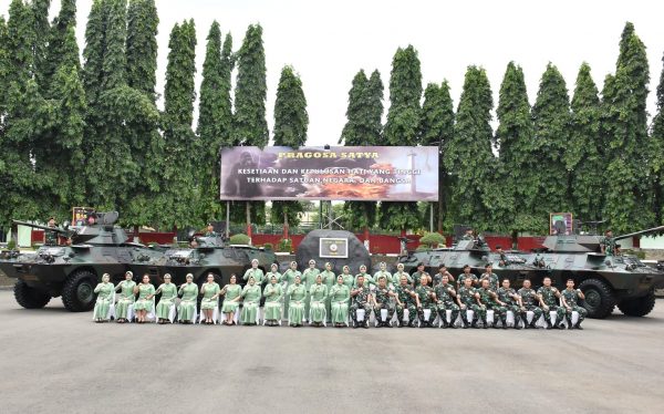 Kunjungan Kerja Pangdam Jaya beserta Ketua Persit KCK PD Jaya ke Batalyon Kavaleri 7/PS