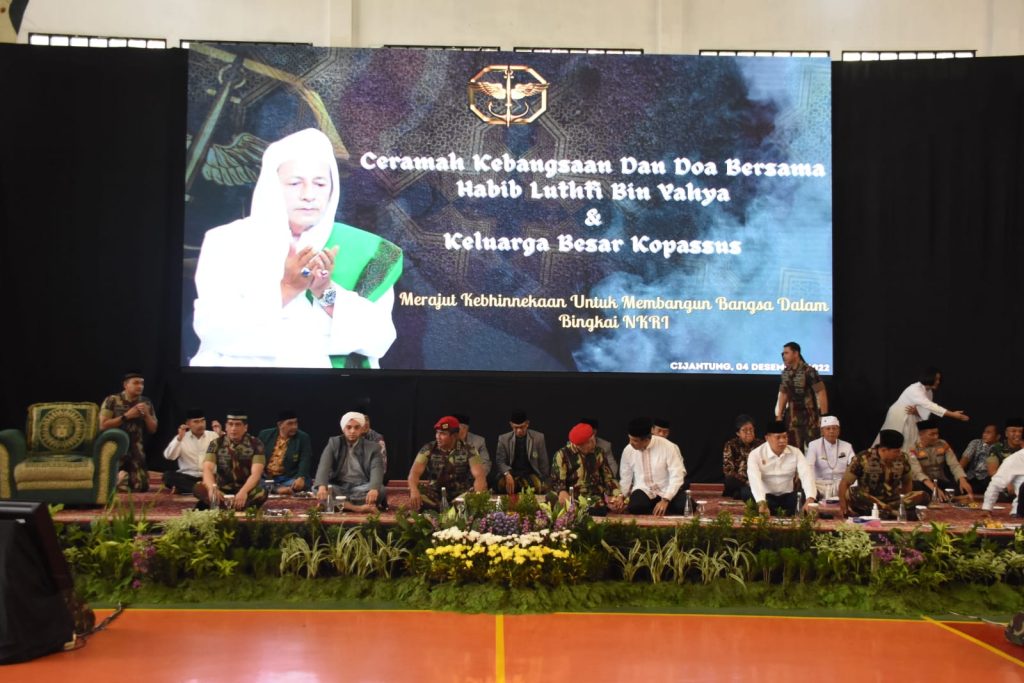 Tausiyah Habib Luthfi bin Yahya di Makopassus "Merajut Kebhinekaan Untuk Membangun Bangsa dalam Bingkai NKRI”.
