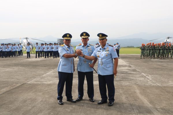 Pangkoopsud I Pimpin Upacara Sertijab Danlanud Suryadarma