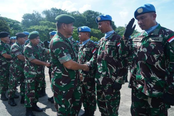 Pangkostrad Hadiri Upacara Pemberangkatan-Satgas-TNI-Kontingen Garuda UNIFIL TA2023