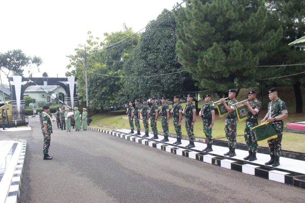 Kunjungan Kerja DanBrigKav 1/ Limpung Alugoro ke Yonkav 7/Pragosa Satya