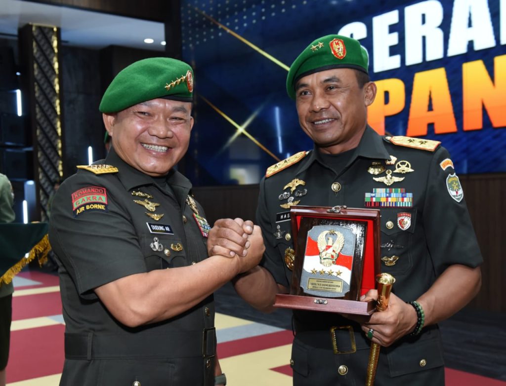Tongkat Komando Panglima Kodam Jaya diserahterimakan