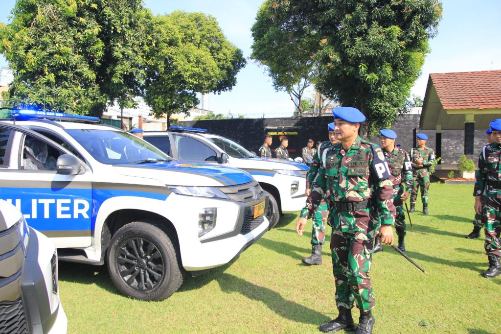 Pomdam Jaya Terima Kendaraan Dinas Kawal Dari Kemenhan RI