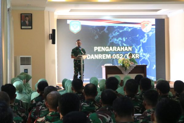 Kunjungan Kerja Danrem 052/ WKR ke Kodim 0502/JU