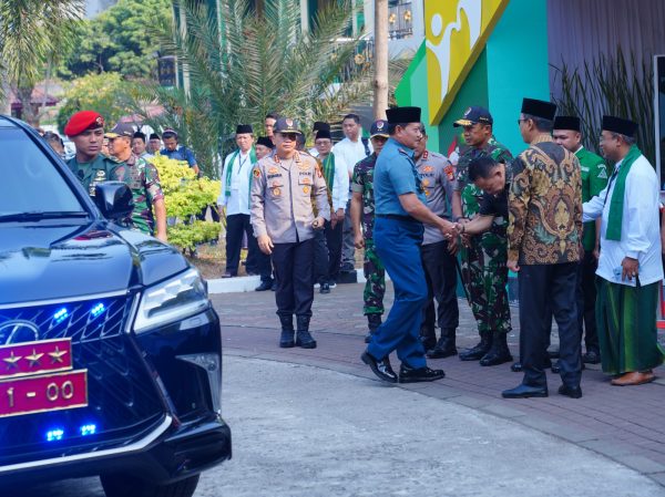 Panglima TNI  Mendampingi Presiden Joko Widodo Hadiri Munas dan Konbes NU 2023 di Ponpes Al-Hamid