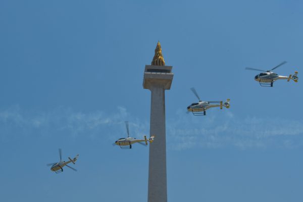 Lima Hari Jelang HUT Ke-78 TNI Tim Demonstrasi Udara dan Terjun Payung Mulai Berlatih