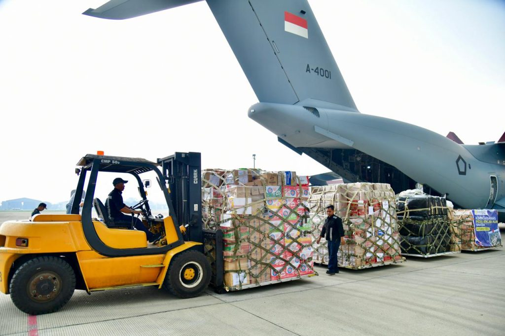 A-400M TNI AU Kembali Terbangkan Bantuan ke Aceh