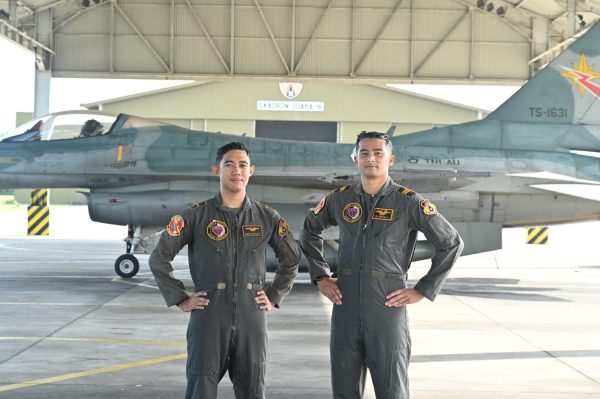 Dua Penerbang Muda Skadron Udara 16 Sukses Terbang Solo dengan F-16